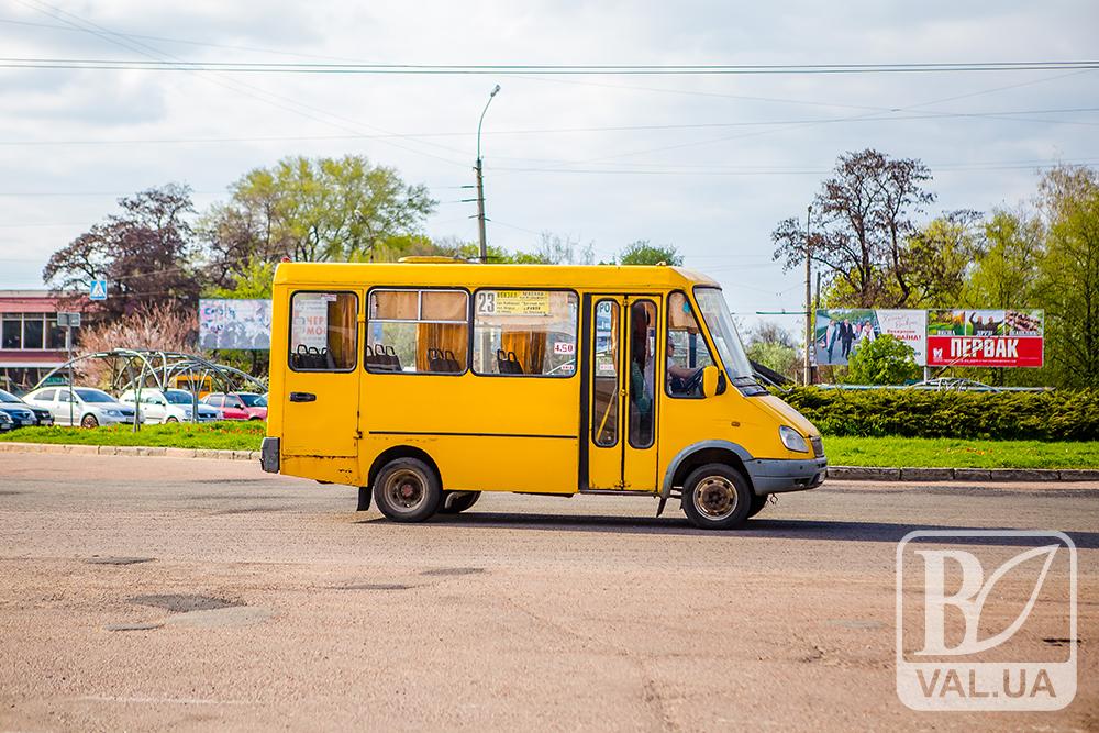 У Чернігові 5 автобусних маршрутів чекають на перевізника