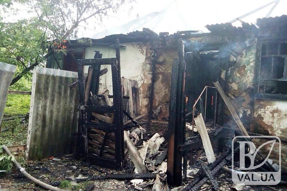 У Бахмацькому районі діти спалили будинок. ФОТО