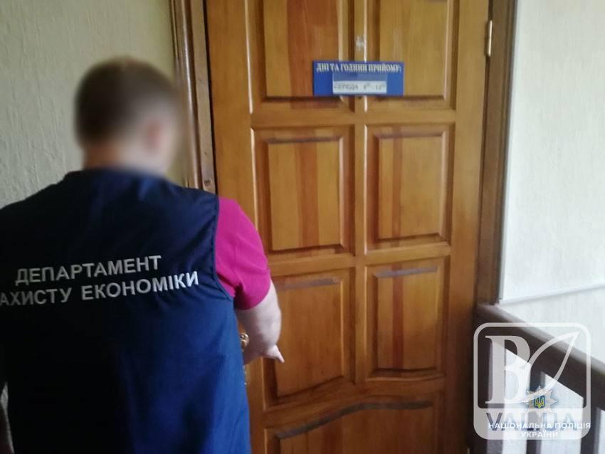 На Чернігівщині «на гарячому» затримали корупціонера. ФОТО