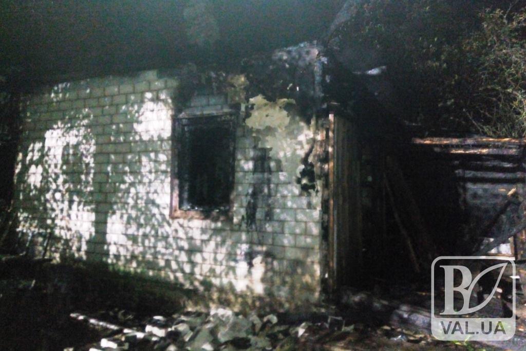 На Чернігівщині у власному будинку згоріло подружжя пенсіонерів