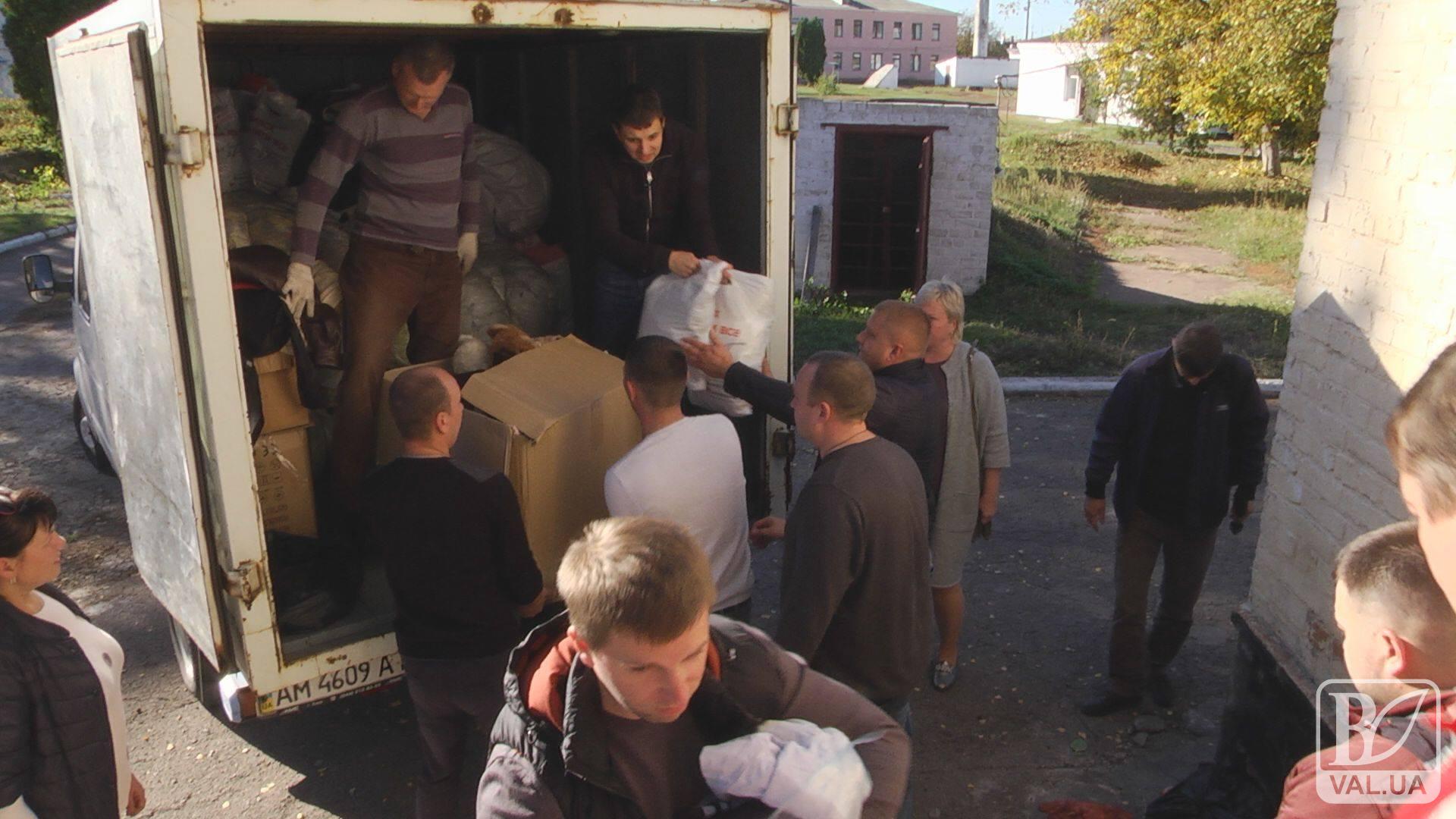 Чужої біди не буває: постраждалим жителям Чернігівщини передали гуманітарну допомогу. ВІДЕО