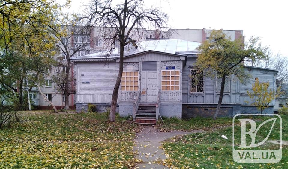 Історичний будинок Спановського знову постраждав від вандалів. ФОТО