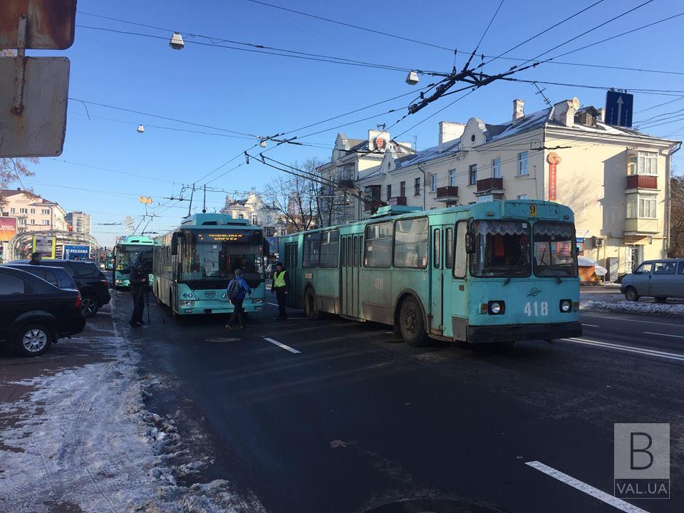 Рух тролейбусів у центрі міста відновлено