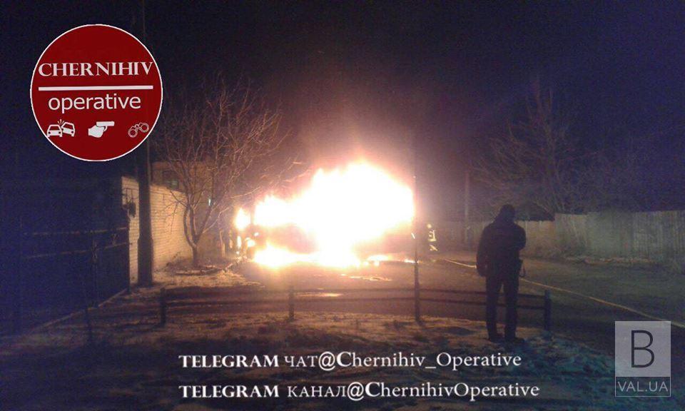 В Чернигове дотла сгорел автобус
