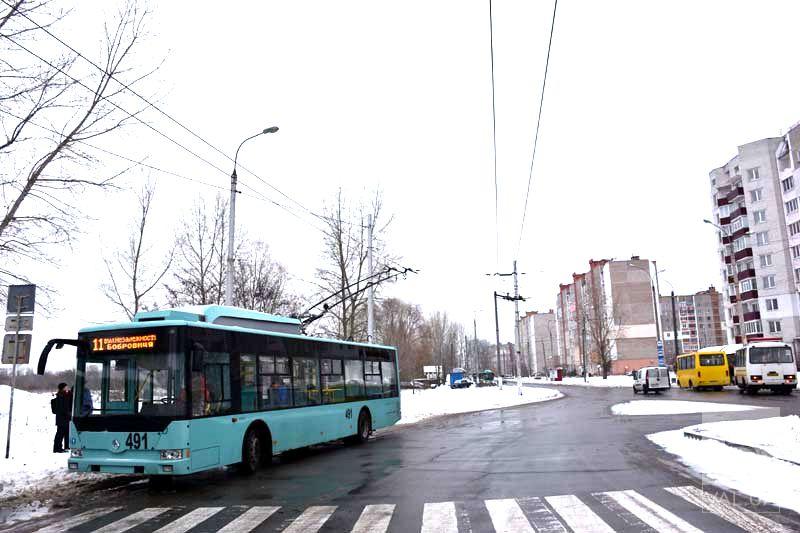 Аварія на підстанції: у Чернігові паралізовано рух тролейбусів