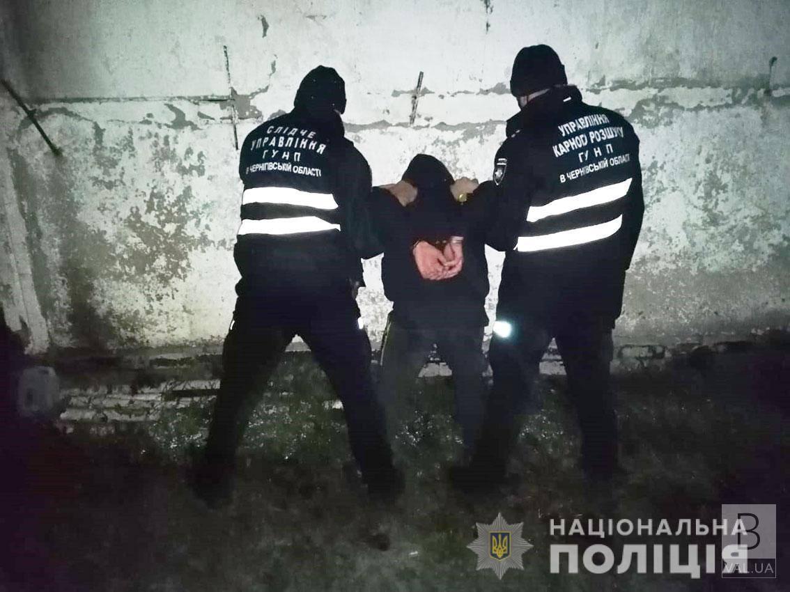 На Чернігівщині два брати пограбували свого 74-річного сусіда та задушили його шнурком