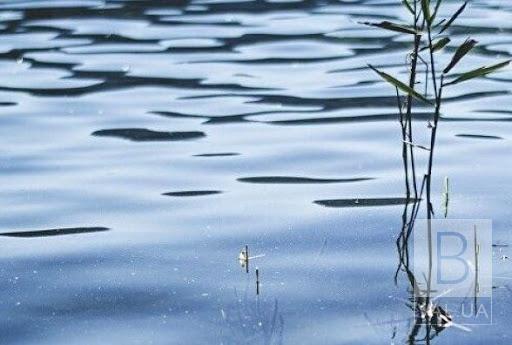 На Чернігівщині з річки дістали тіло 41-річної потопельниці
