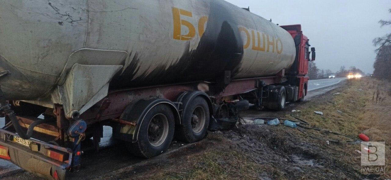 На Чернігівщині горіла вантажівка. ФОТО