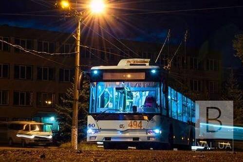 В новорічну ніч у Чернігові працюватиме 10 тролейбусів і 16 автобусів