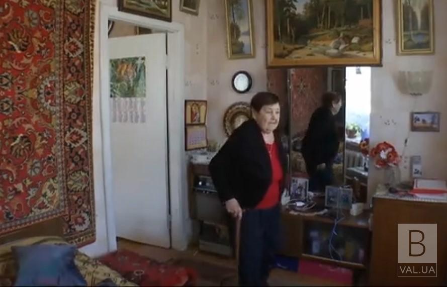 Щоб зберегти картини чоловіка: 91-річна чернігівка голодувала, але не поїхала з міста в облозі
