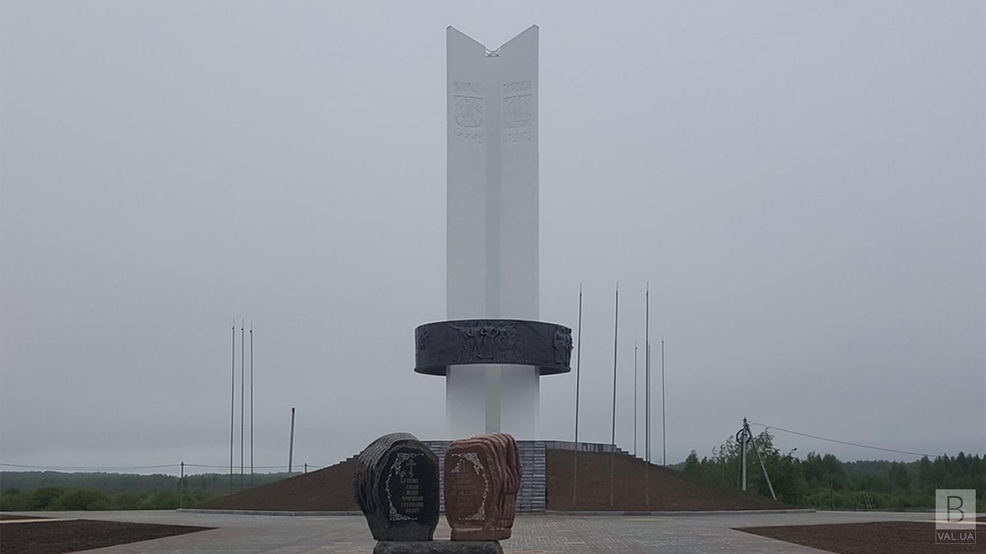 У Сеньківці знесуть монумент «Три сестри», присвячений «дружбі» України, Білорусі і РФ