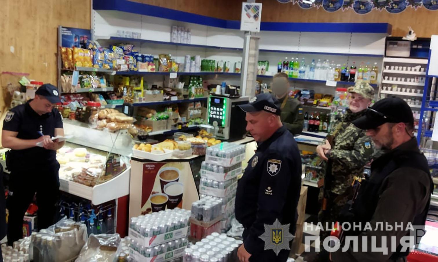 В одному з магазинів Деснянської громади поліція вилучила майже тонну різноманітних алкогольних напоїв