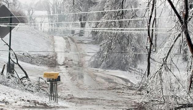 На Чернігівщині через «крижаний дощ» 58 сіл залишилися без електрики