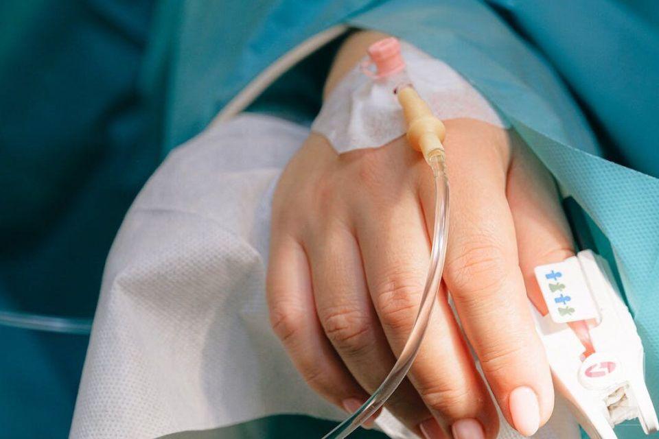 На Чернігівщині захворюваність на грип на піку: від вірусу померла жінка