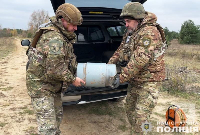 На Чернігівщині вибухотехніки знешкодили бойову частину російського БПЛА, яка не здетонувала