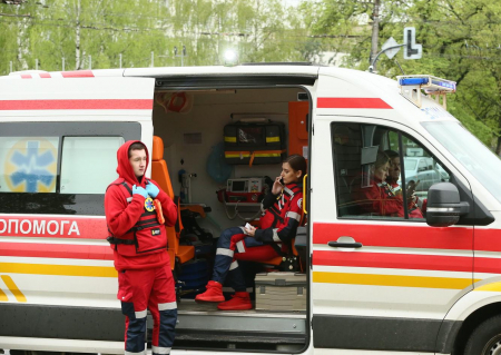  Ще 10 людей перебувають у важкому стані після ракетного удару по Чернігову 17 квітня 