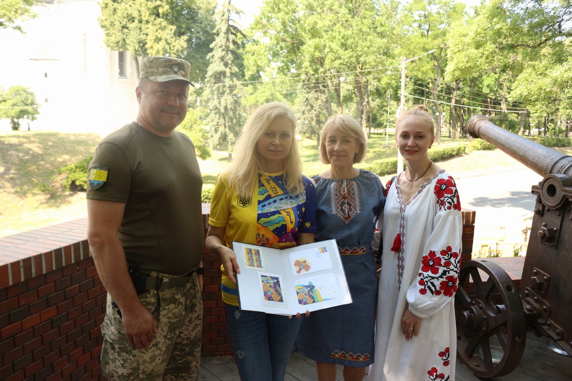 У Чернігові погасили поштову марку «Українська мрія»