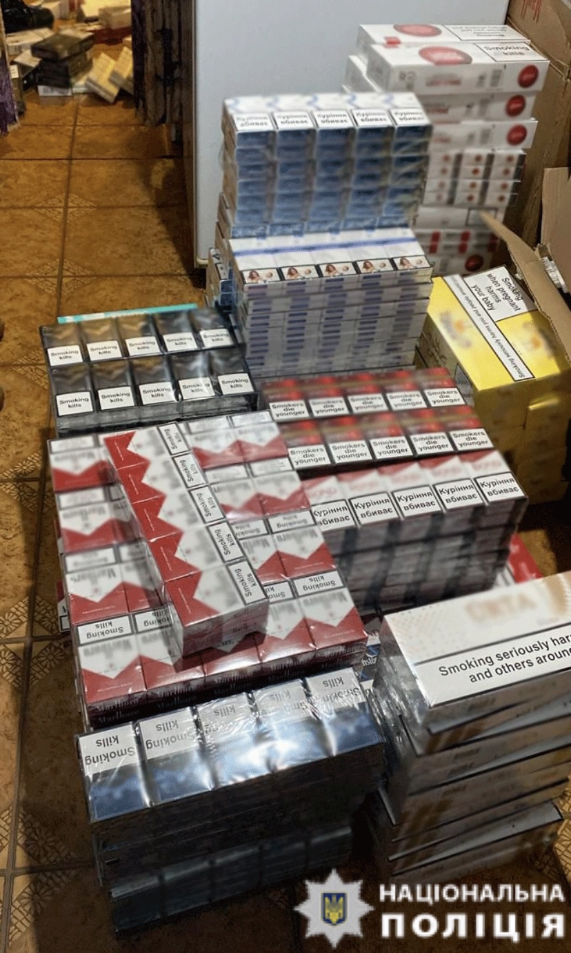 У Чернігові вилучили фальсифіковані цигарки на понад 300 тисяч гривень. ФОТО