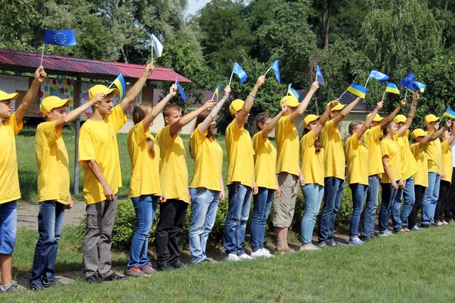 Талановита чернігівська молодь розпрощалась з відпочинком