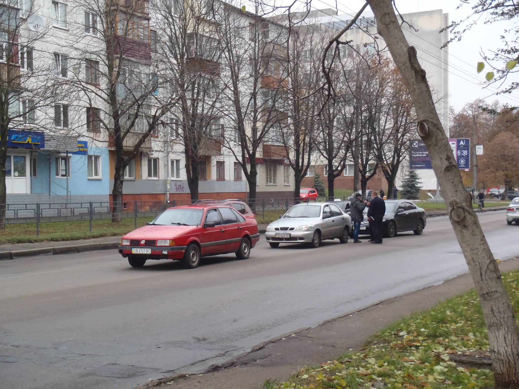 У Чернігові "поцілувалися" три автівки