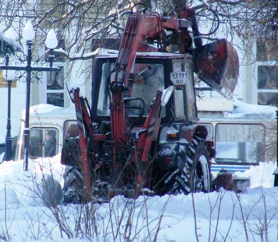 Комунальники готові до зими, але «підсковзнулися» на ожеледиці 