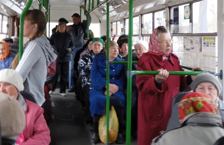 Пільговикам відстрочили платний проїзд