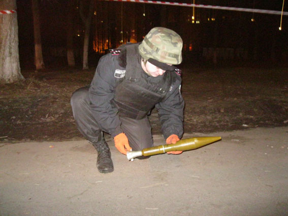 П'яний чернігівець погрожував перехожим реактивною протитанковою гранатою