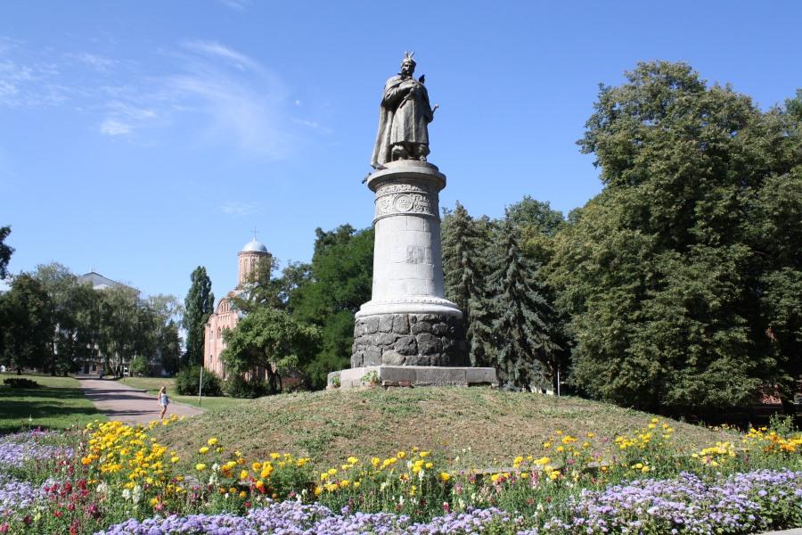 У Чернігові пам’ятник Богдану Хмельницькому хочуть розвернути обличчям до центру міста