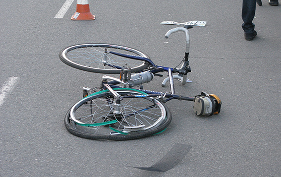 У Ніжині мікроавтобус збив велосипедиста
