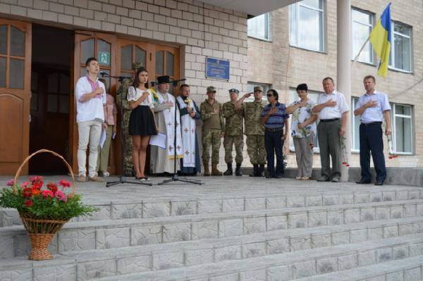 Меморіальну дошку загиблому учаснику АТО відкрили на Чернігівщині