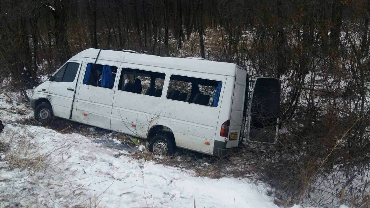 Постраждалі пасажири маршрутки, що перекинулась, не отримають жодної копійки компенсації