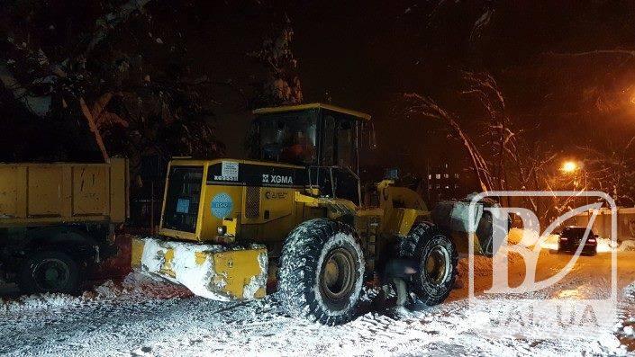 На вулицях Чернігова хочуть заборонити стоянку у нічний час