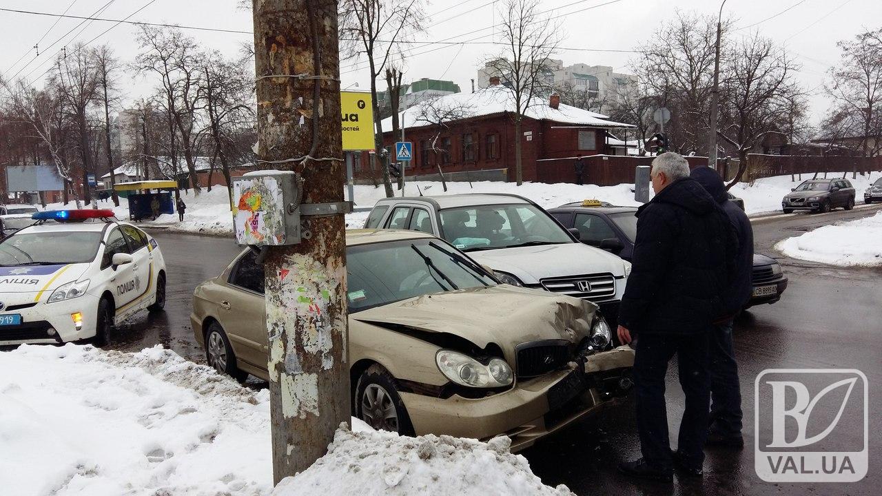 ДТП у Чернігові створила «тягучку» на дорозі.ФОТО