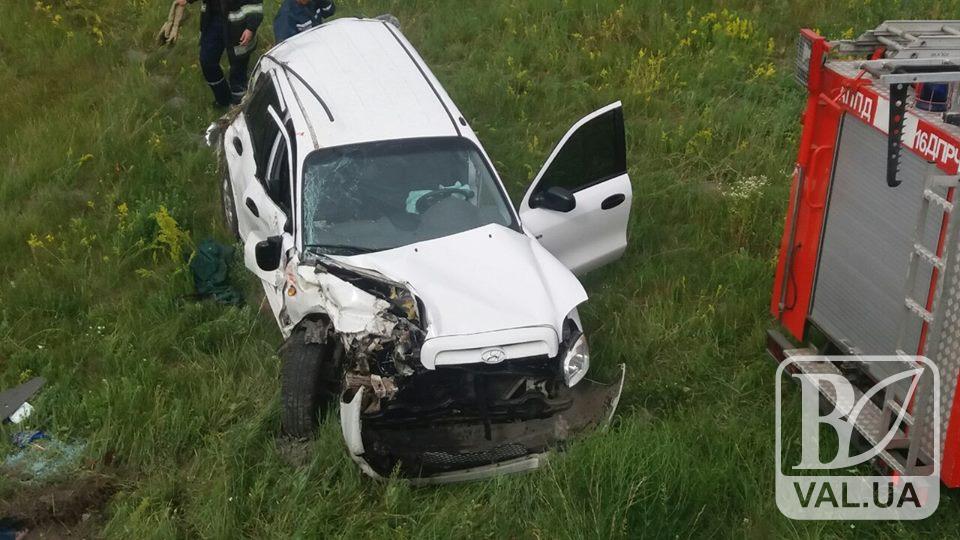 На Чернігівщині вантажний потяг збив автівку: є жертви