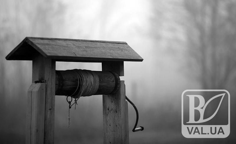 На Чернігівщині 81-річний дідусь втопився у колодязі