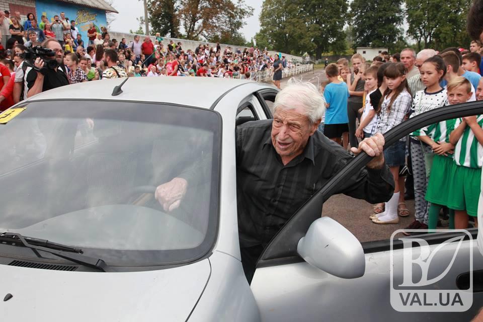 У Ніжині помер 97-річний рекордсмен - найстарший водій України