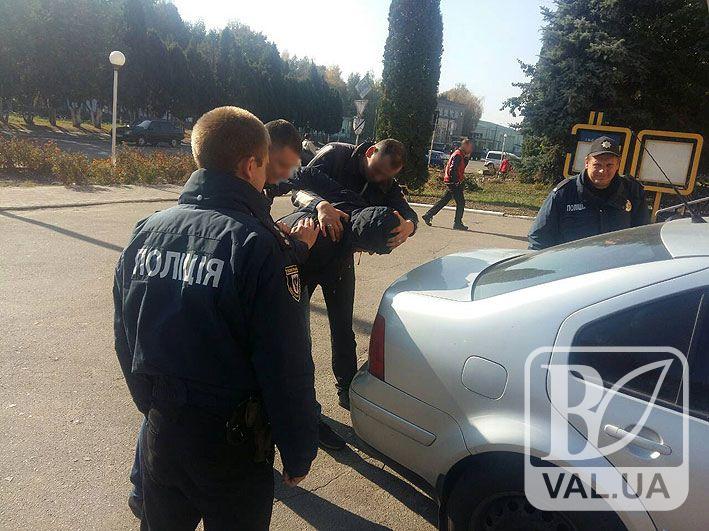Поліція Чернігівщини затримала банду розбійників, яка влітку напала на родину священика у Менському районі