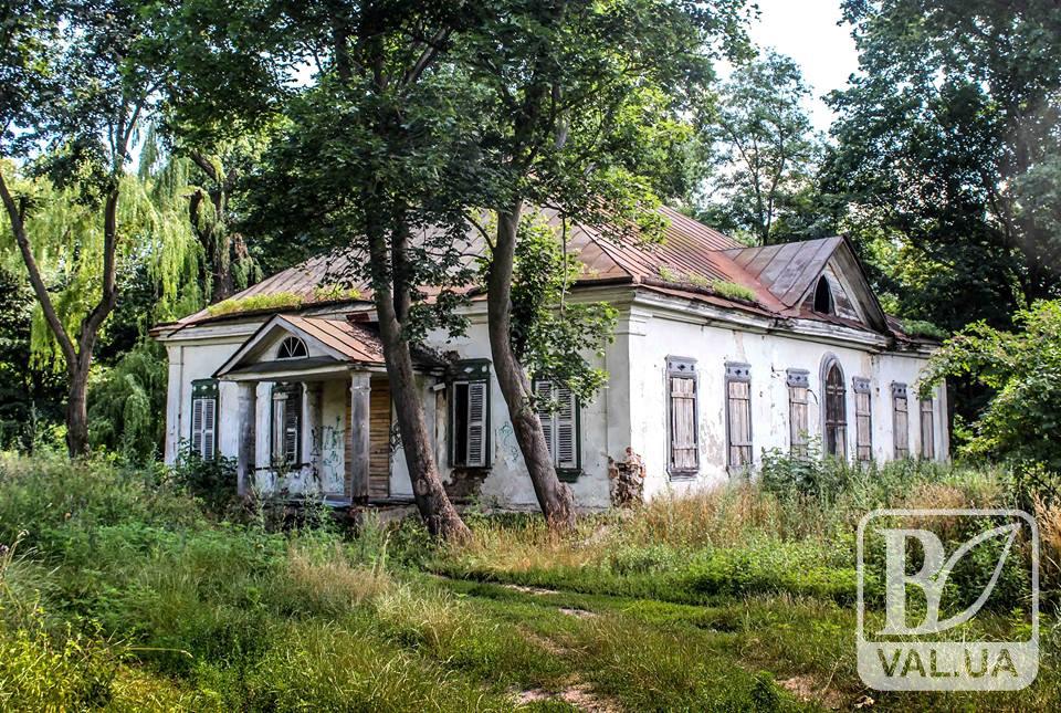 Чернігівщина, яку ми втрачаємо: старовинна садиба Дараган на Покорщині. ФОТО