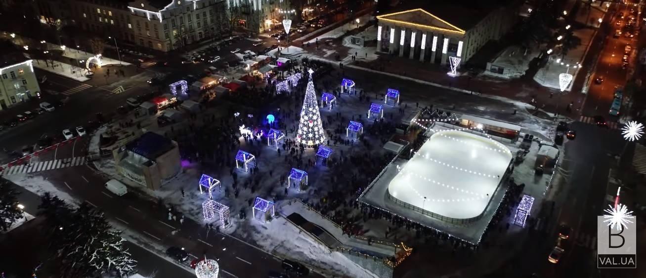 Как менялась главная елка Чернигова последние десять лет. ФОТО