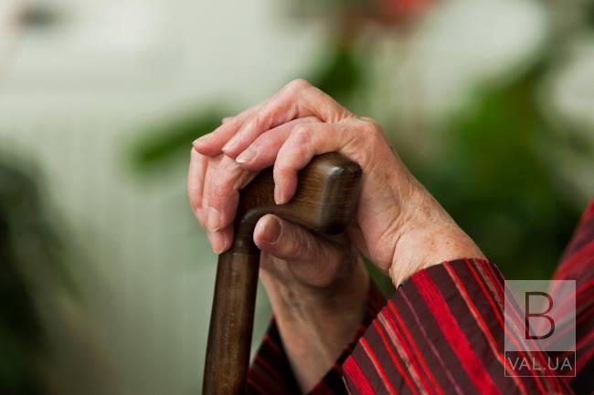 В Чернигове полиция помогли 82-летней женщине, которая стала «заложницей» собственной квартиры