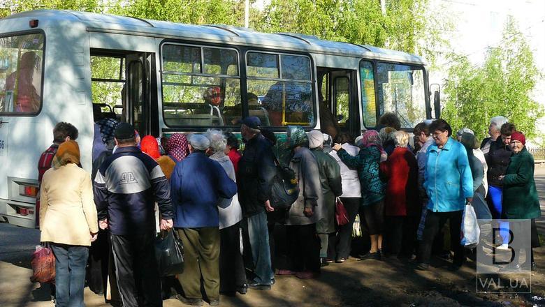 В Чернигове перевозчикам увеличили компенсацию за льготный проезд на некоторых «дачных» маршрутах