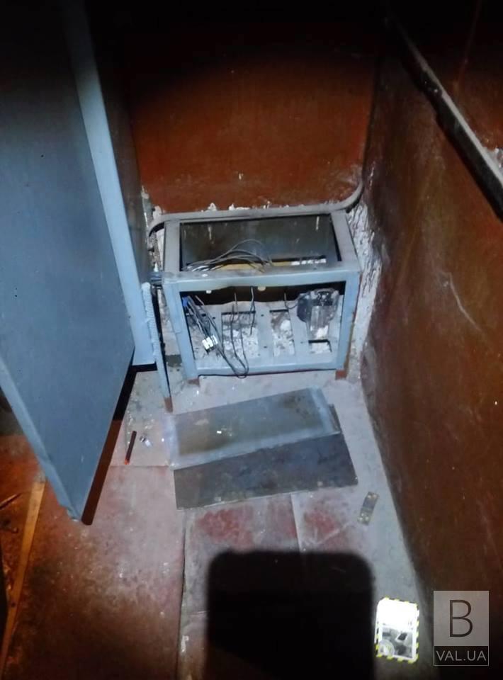 З ліфта чернігівської багатоповерхівки вкрали трансформатор