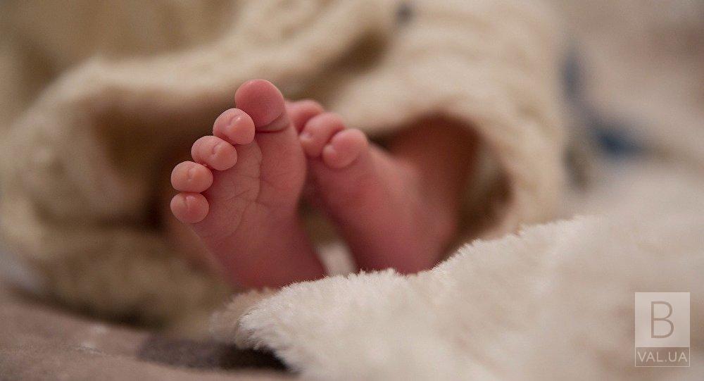 В Нежине разыскивается женщина, которая выбросила своего новорожденного ребенка в мусор