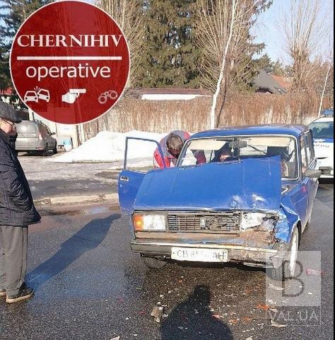 ДТП на перехресті вулиць Київська-Грибоєдова: є постраждалі. ФОТОфакт