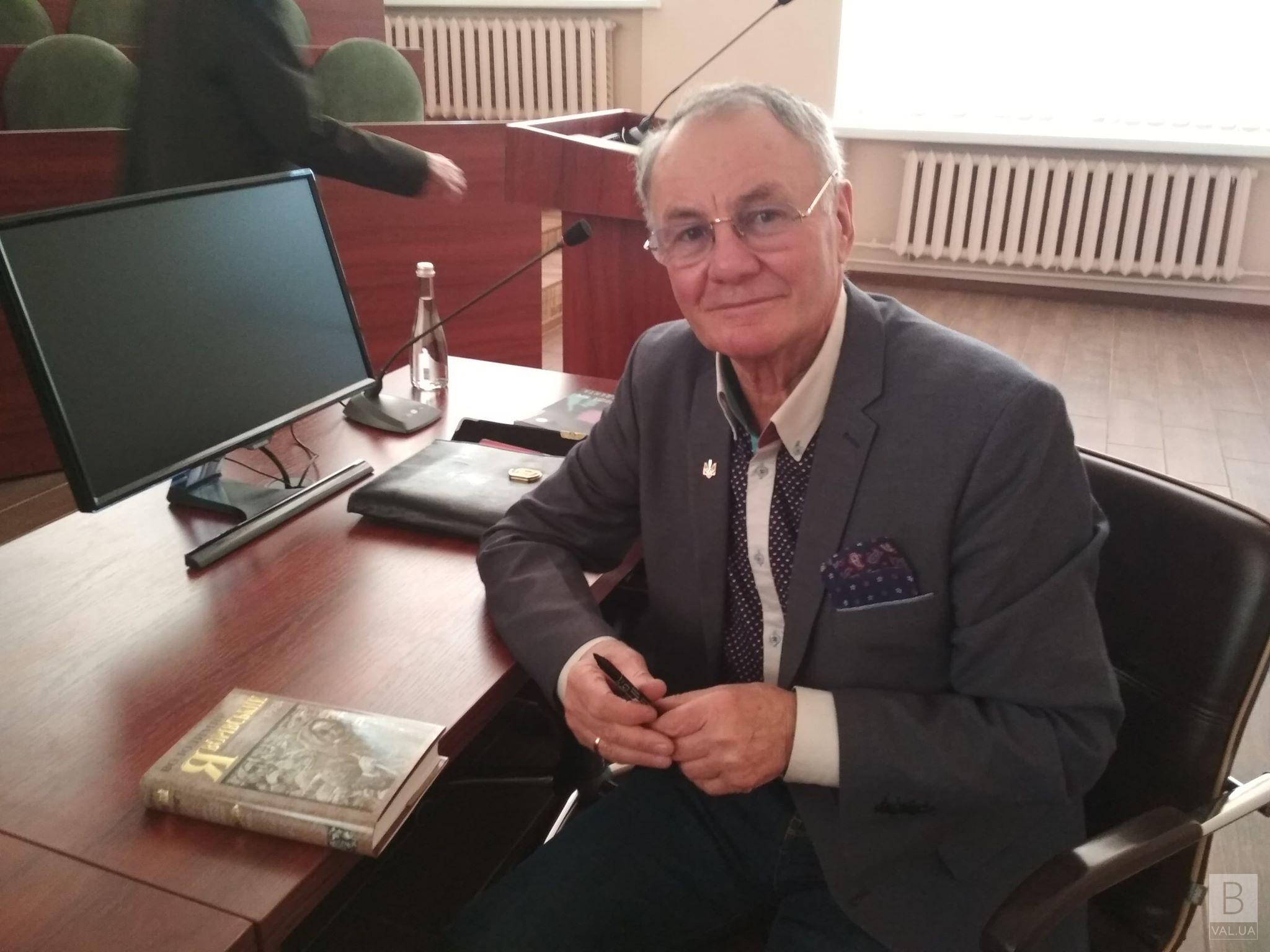 Писатель Владимир Яворовский: Нужно менять ситуацию в государстве