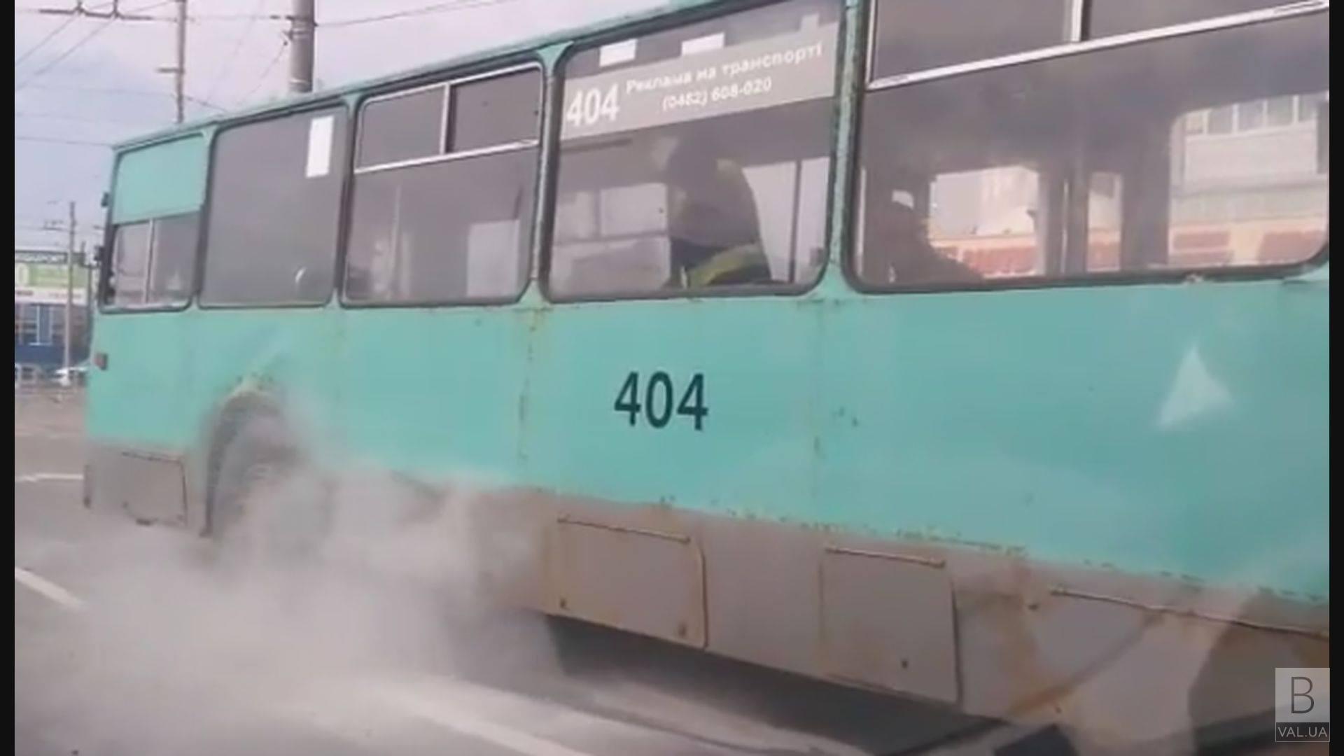 На улице Рокоссовского горел троллейбус ВИДЕО
