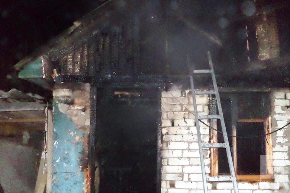 На Чернігівщині під час пожежі постраждав 54-річний господар будинку