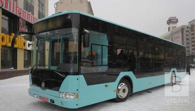 У Чернігові презентували 12-ти метровий міський автобус
