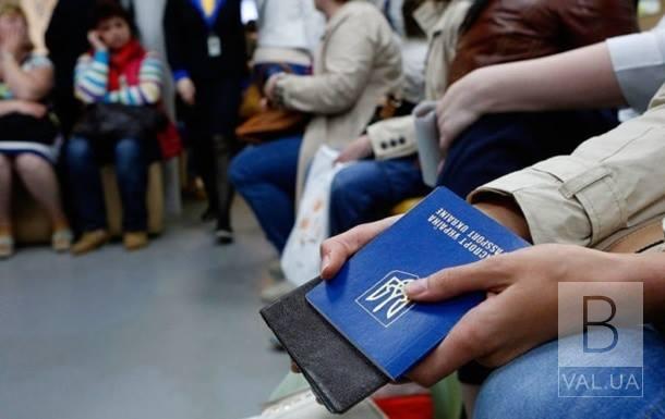 В Украине временно приостановят выдачу биометрических паспортов