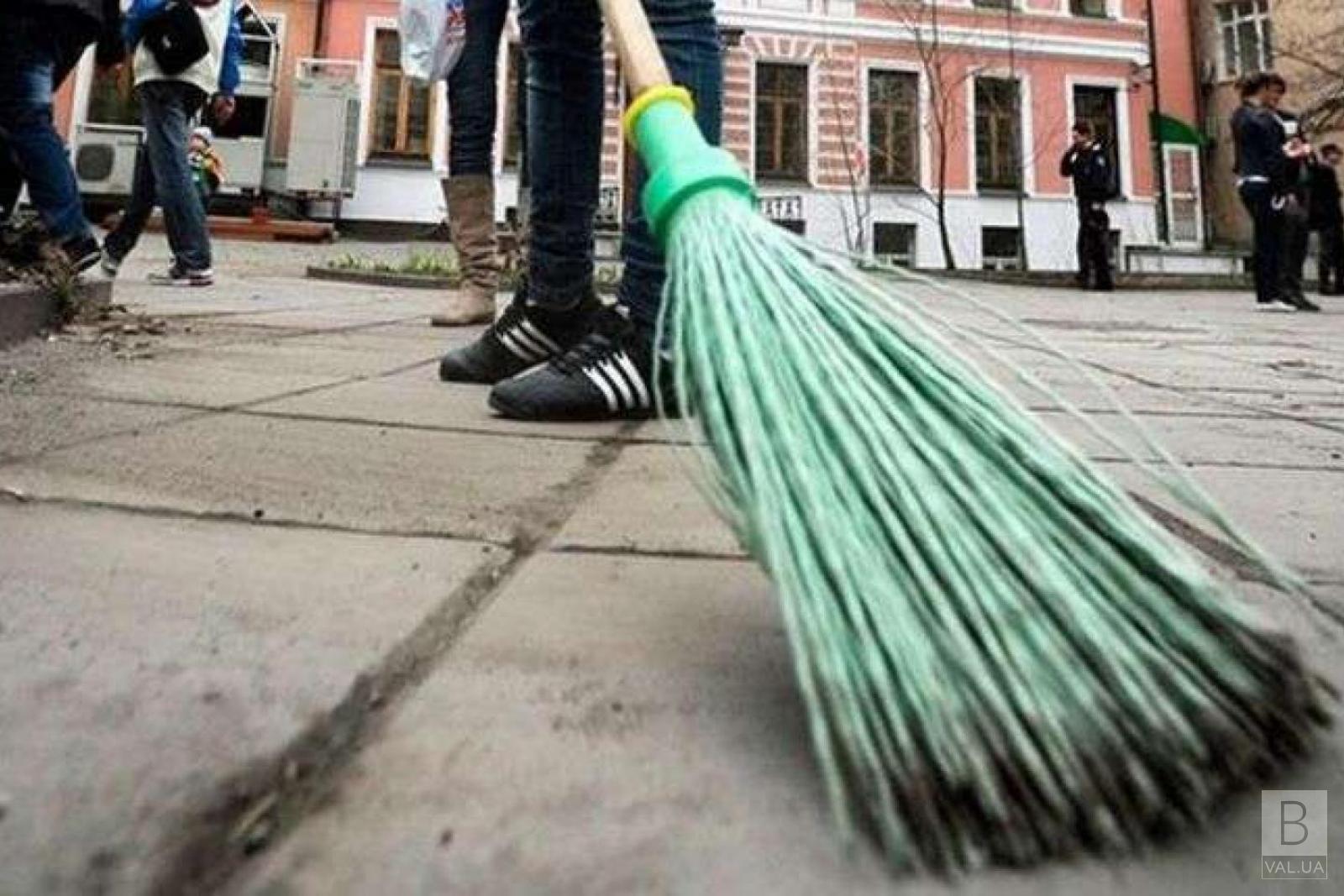 На Черниговщине неплательщиков алиментов привлекают к общественно полезным работам. ФОТО